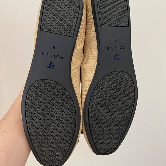 Rothy’s The Petal Square Size 8 — Beige Flats w/ Black Rosette New With Tags - Picture 3 of 7